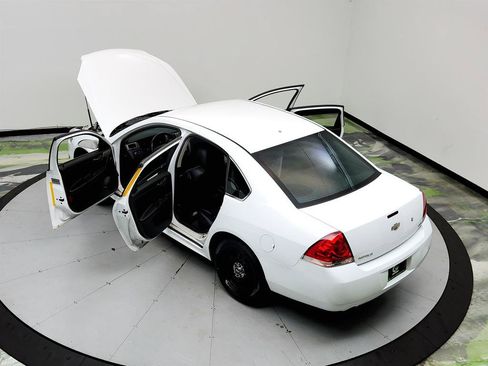 Used 2016 Chevrolet Impala Police FWD image 34