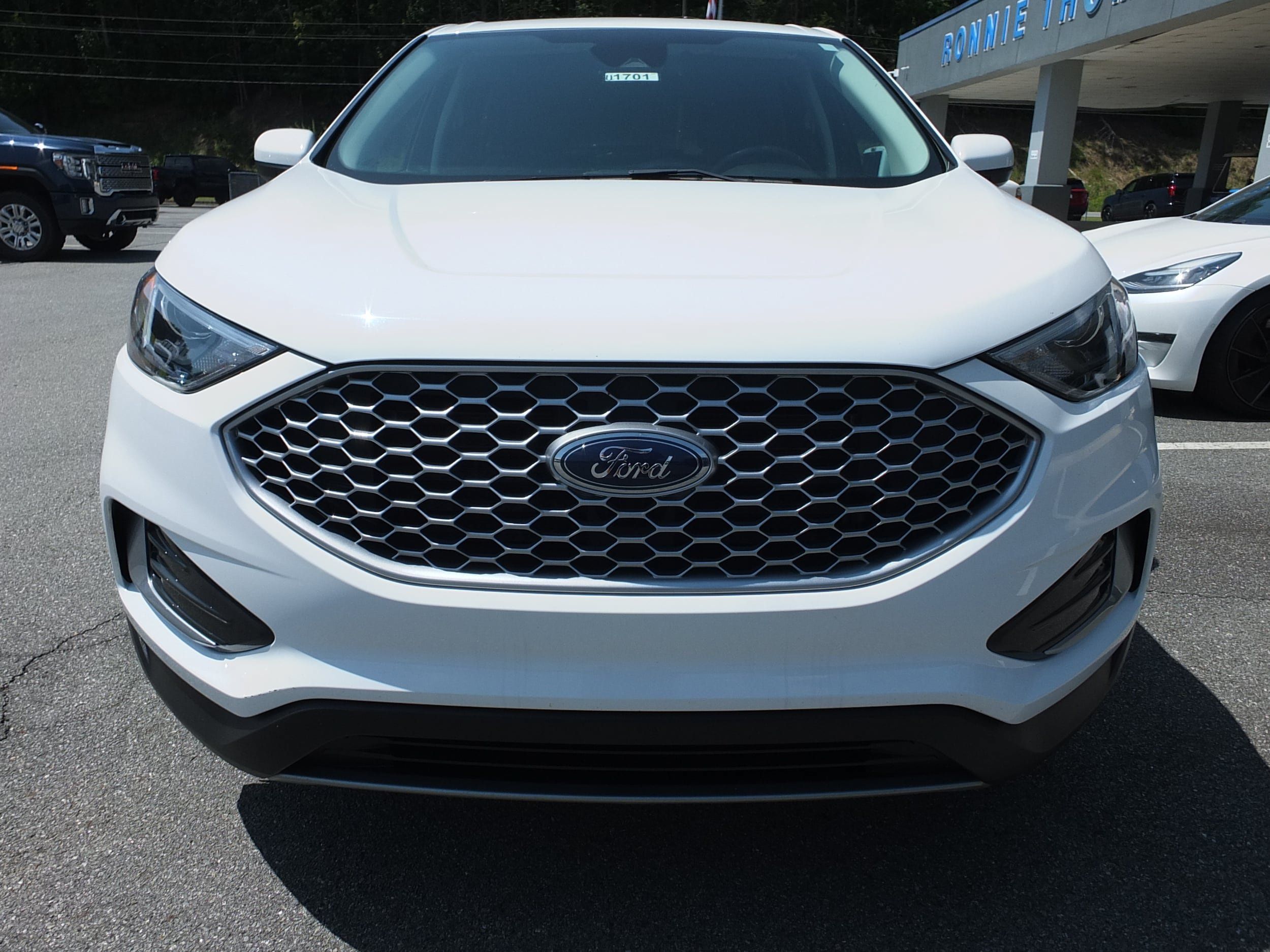 Used 2024 Ford Edge SEL AWD/4WD image 8