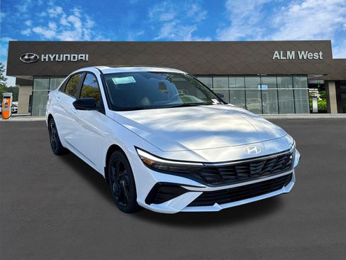 New 2026 Hyundai Elantra SEL Sport Premium FWD image 4