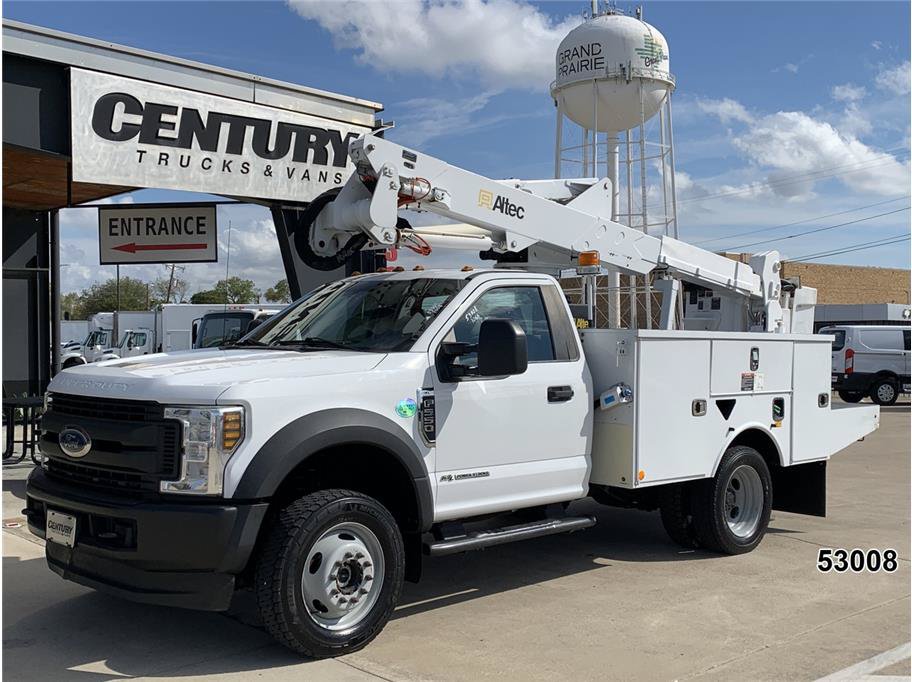 Used 2019 Ford F550 4x4 Regular Cab Super Duty w/ Snow Plow Prep Package image 3