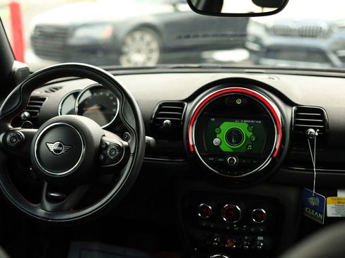 Used 2020 MINI Cooper Clubman S w/ Premium Package image 33