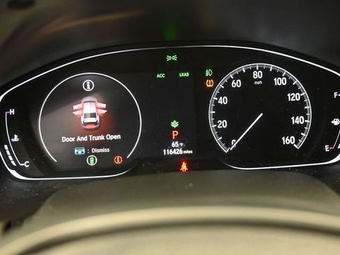 Used 2018 Honda Accord Sport image 11