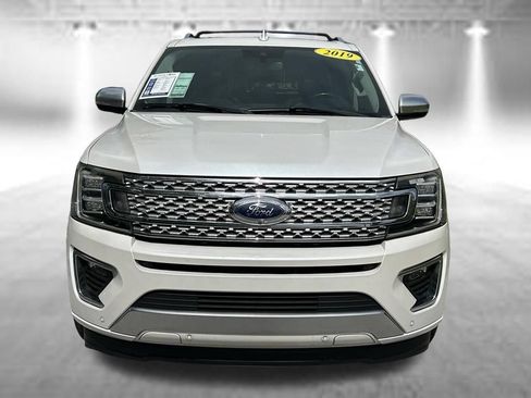 Used 2019 Ford Expedition Platinum RWD image 2