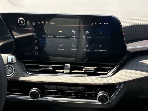 New 2026 Chevrolet Equinox RS w/ Convenience Package III AWD/4WD image 19