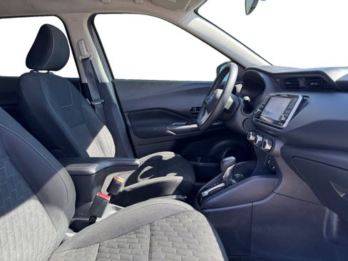 Used 2021 Nissan Kicks S FWD image 17