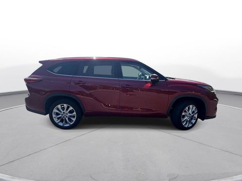 Used 2021 Toyota Highlander Limited FWD image 5
