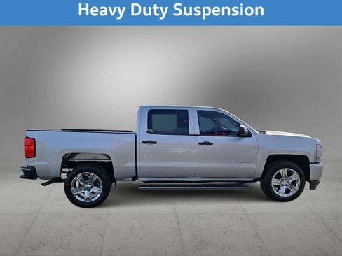 Used 2018 Chevrolet Silverado 1500 Custom w/ Custom Value Package image 11