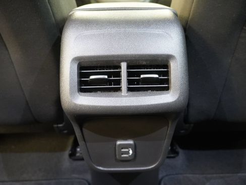 Used 2024 Chevrolet Equinox LS w/ LS Convenience Package FWD image 29