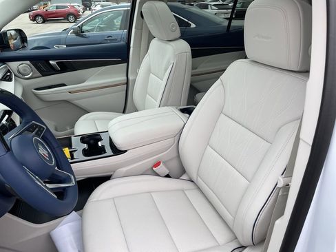 New 2026 Buick Enclave Avenir w/ Super Cruise Package image 10