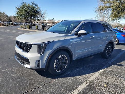 New 2026 Kia Sorento S image 2