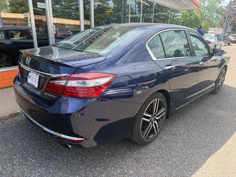 Used 2016 Honda Accord Sport image 7