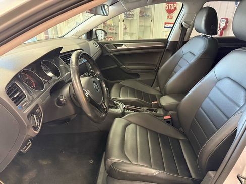 Used 2017 Volkswagen Golf Alltrack SEL image 11