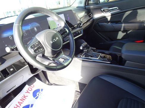 Used 2024 Kia Sportage SX image 12