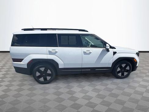 Used 2025 Hyundai Santa Fe SEL FWD image 8