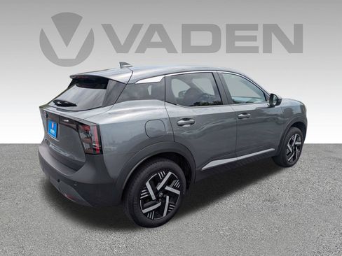 Used 2025 Nissan Kicks SV w/ Charging Package FWD image 26
