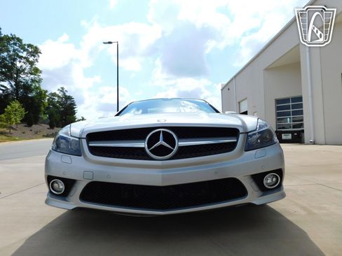 Used 2009 Mercedes-Benz SL 550 image 3