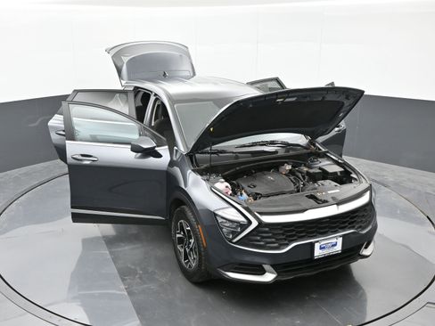 Used 2023 Kia Sportage LX image 45