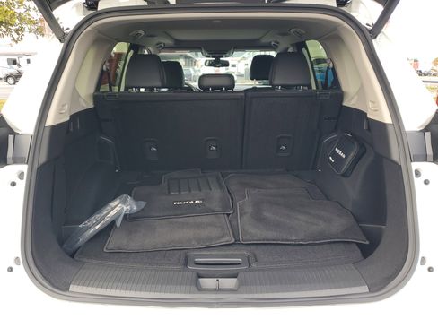 Certified 2026 Nissan Rogue Platinum w/ Platinum Premium Package image 6