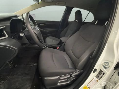 Used 2020 Toyota Corolla LE w/ Carpet Mat Package (TMS) FWD image 19