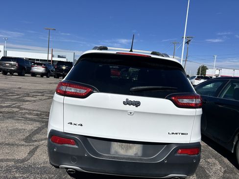 Used 2014 Jeep Cherokee Limited w/ Technology Group AWD/4WD image 4