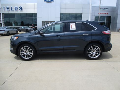 Used 2024 Ford Edge Titanium AWD/4WD image 3