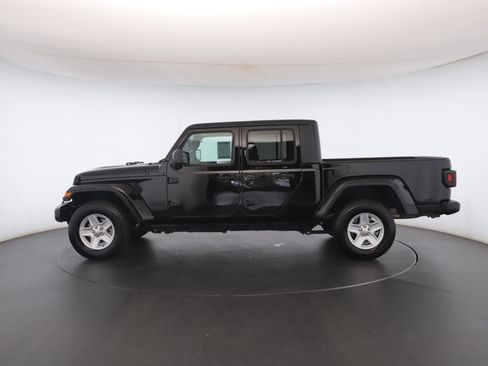 Used 2022 Jeep Gladiator Sport image 16