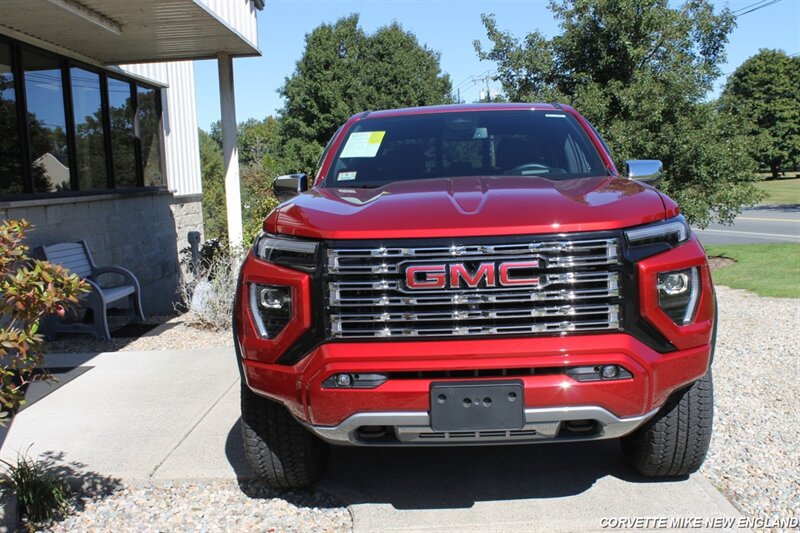 Used 2026 GMC Canyon Denali AWD/4WD image 9