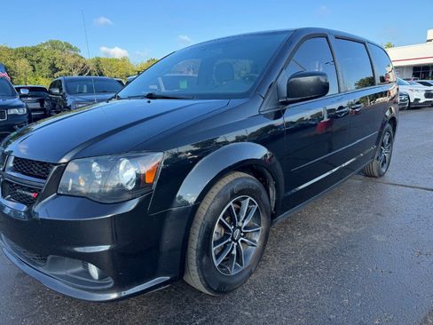 Used 2016 Dodge Grand Caravan R/T FWD image 9