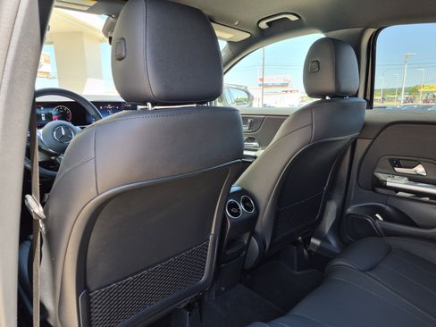 Used 2025 Mercedes-Benz GLA 250 image 18