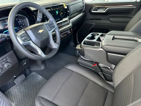 Used 2026 Chevrolet Silverado 1500 LT w/ LPO, Dark Essentials Package RWD image 10