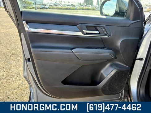 Used 2025 GMC Terrain Elevation image 13