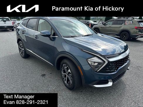 Used 2023 Kia Sportage EX AWD/4WD image 3