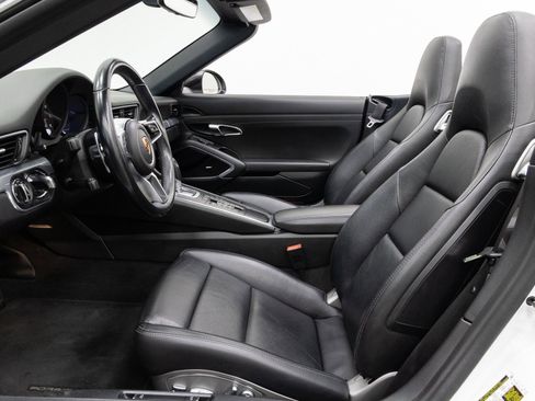 Used 2017 Porsche 911 Carrera image 7