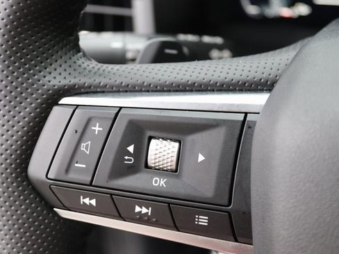 Used 2025 Mitsubishi Outlander SEL image 9