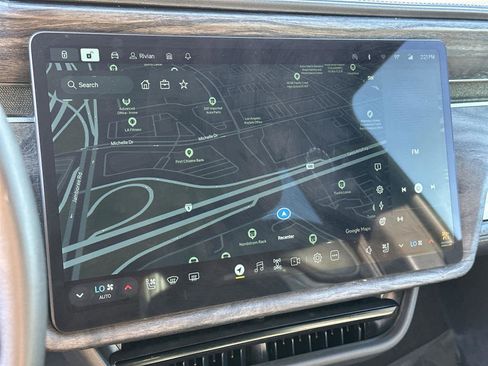 Used 2023 Rivian R1S Adventure image 17