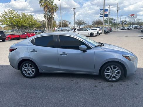 Used 2017 Toyota Yaris iA image 4