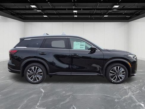New 2027 INFINITI QX60 Luxe w/ Family Package AWD/4WD image 6