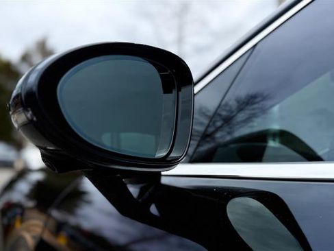 Used 2025 Porsche Panamera 4 w/ Premium Package image 29