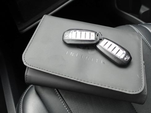 Used 2023 INFINITI QX60 Luxe image 42