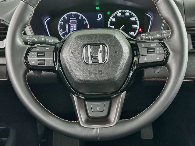 Used 2025 Honda Pilot TrailSport image 15