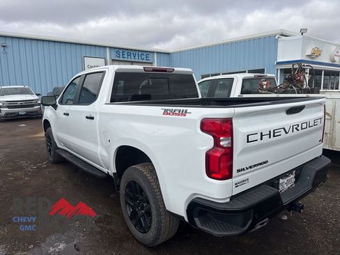 Used 2024 Chevrolet Silverado 1500 LT Trail Boss w/ Convenience Package II image 16