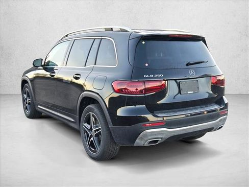 New 2026 Mercedes-Benz GLB 250 image 9