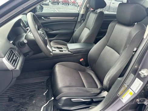Used 2018 Honda Accord LX image 13