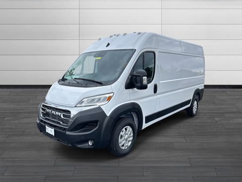 New 2025 RAM ProMaster 2500 w/ Quick Order Package 22G SLT image 7