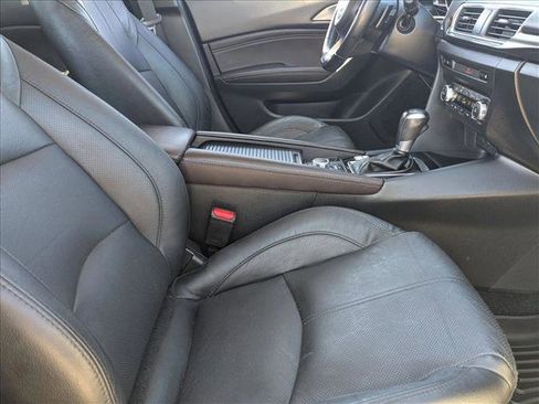 Used 2018 MAZDA MAZDA3 Grand Touring w/ Premium Equipment Package image 20