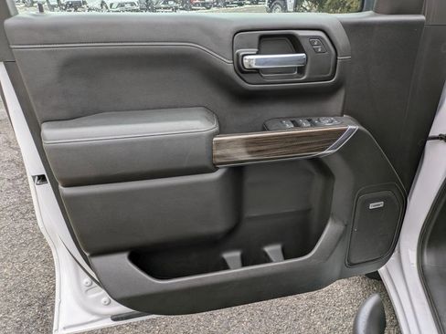 Used 2020 Chevrolet Silverado 1500 RST image 9