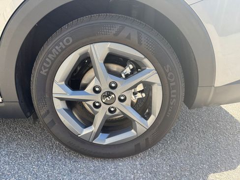 Used 2025 Kia K4 LXS image 29