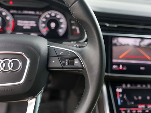 Used 2023 Audi Q8 Prestige image 13