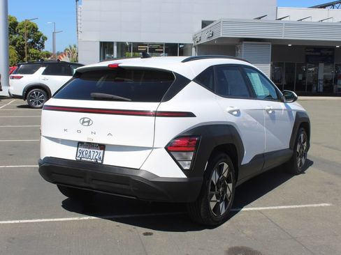 Used 2024 Hyundai Kona SEL FWD image 7