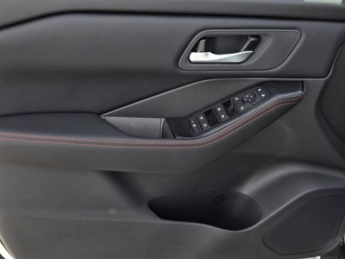New 2026 Nissan Rogue SV AWD/4WD image 17